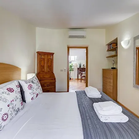 Apartament Attic On The Square Spanish Steps Rzym