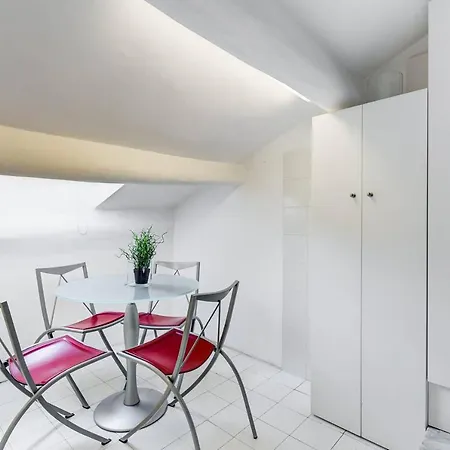 Attic On The Square Spanish Steps Apartament