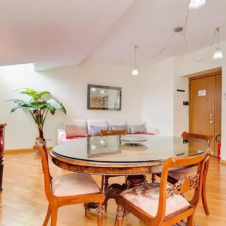 Attic On The Square Spanish Steps Apartment Rom